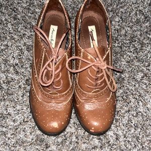 American eagle brown heels